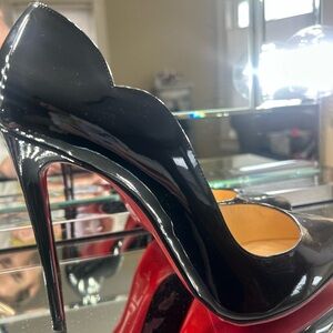 Elegant Black Stiletto Heels HOT CHICK